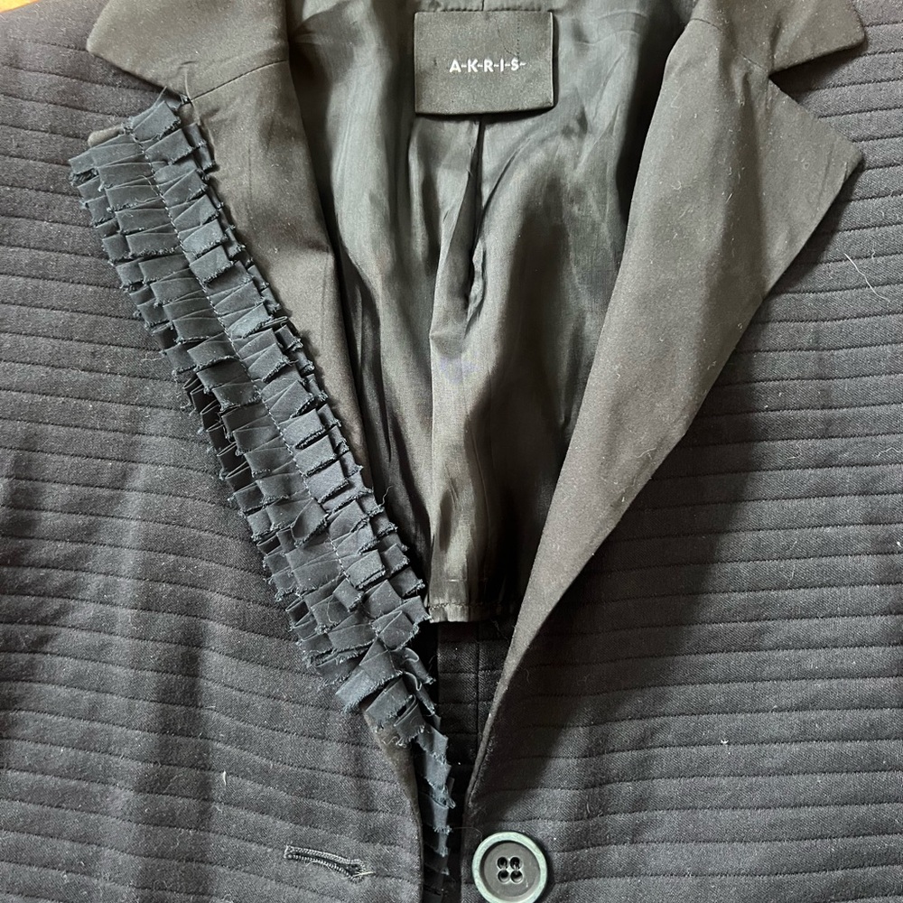 Akris Punto Designer Asymmetrical Ruffle Blazer - Picture 2 of 5
